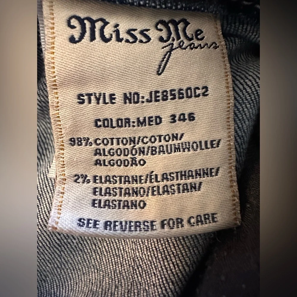 Miss Me Jeans Womens Size 29 Signature Crop Distressed - Picture 8 of 8